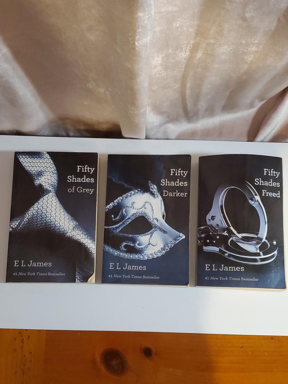 Fifty Shades Trilogy - Black Cover Set